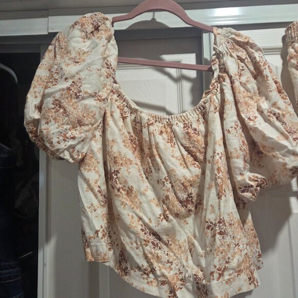 Abercrombie & Fitch matching top and shorts - Picture 2 of 13